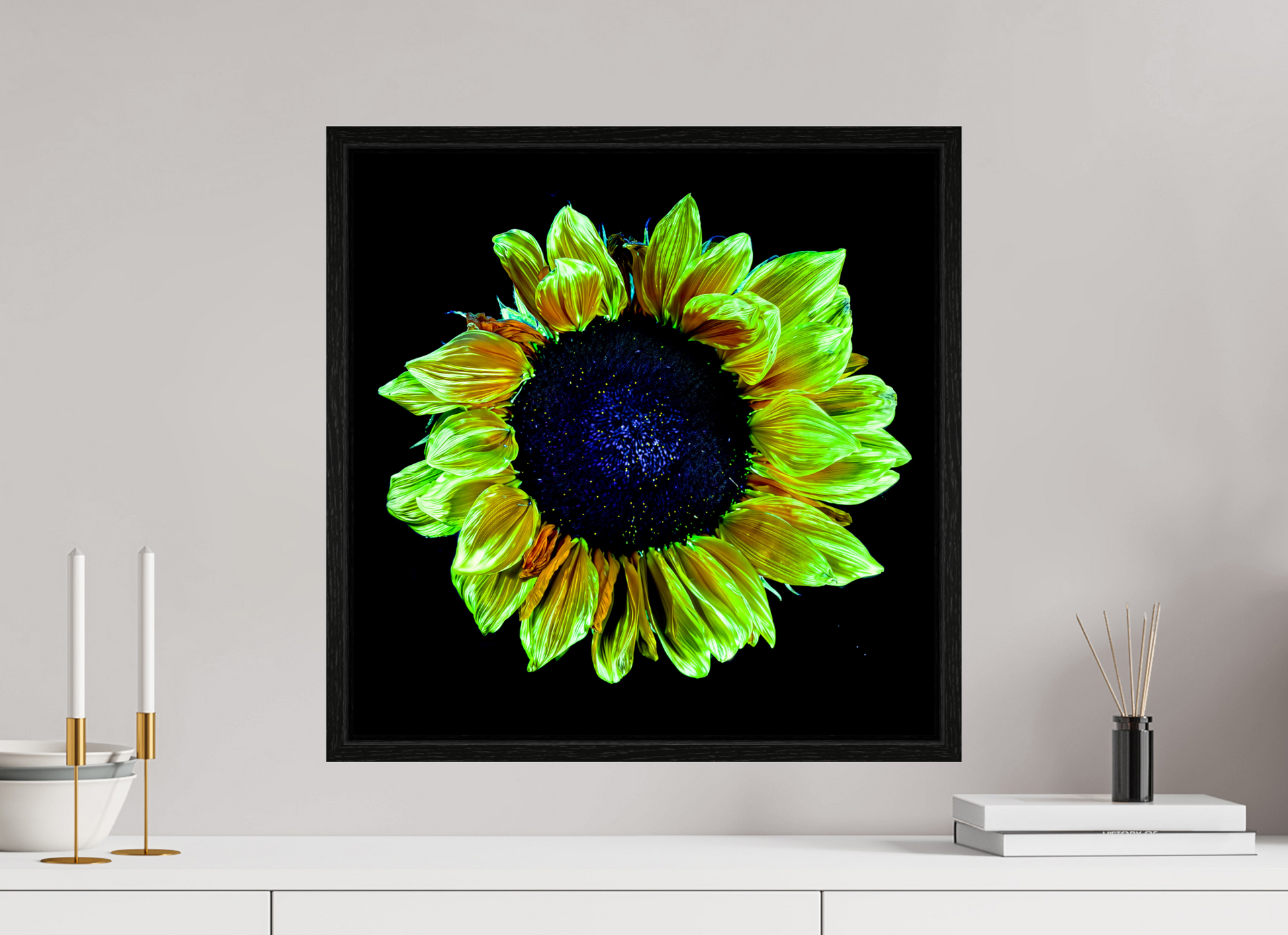 50 x 50 cm, 8 Black American Box Crown of Light