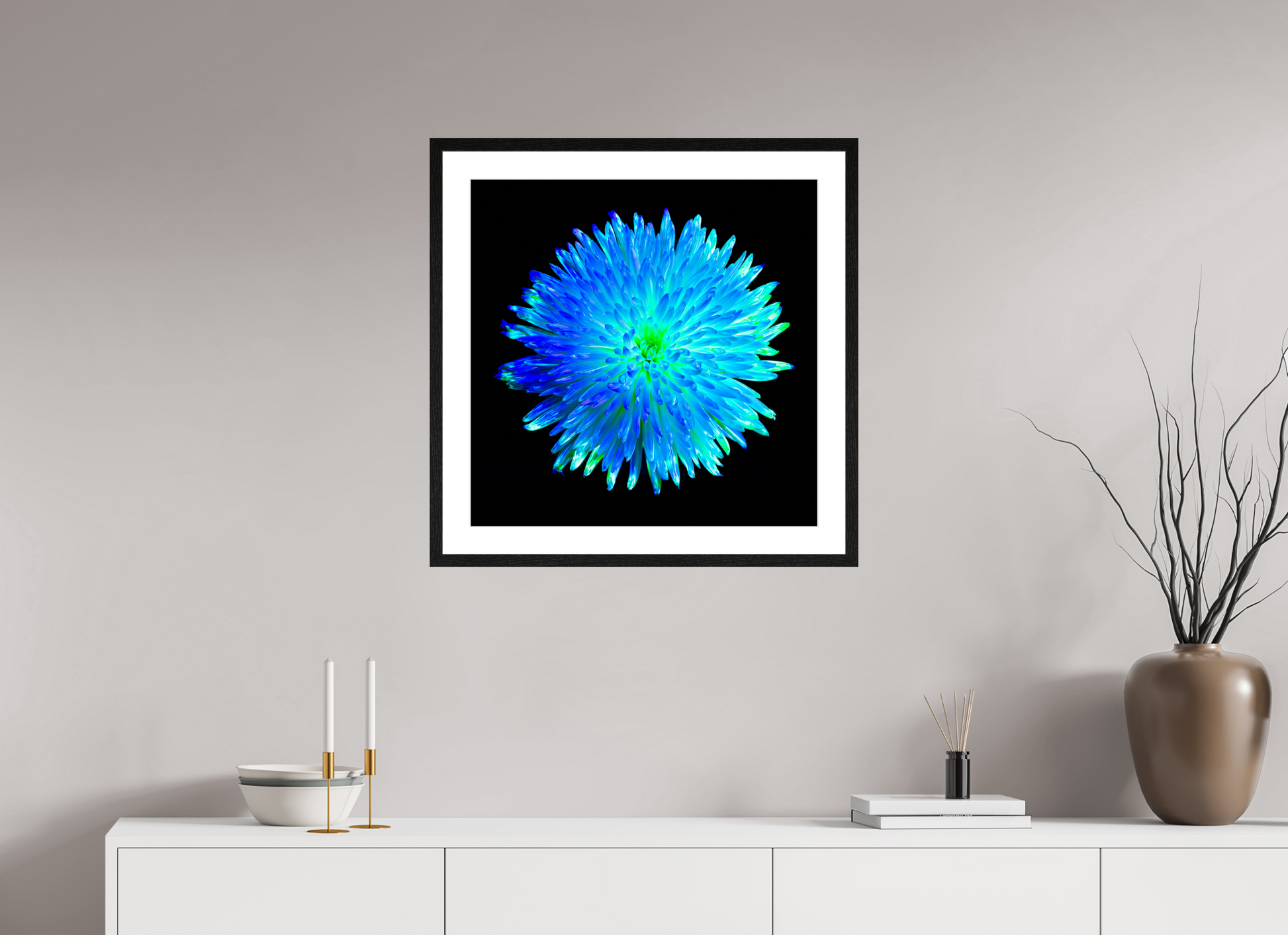 60 x 60 cm, 4 Black Frame: White Mat L’Astre Bleu