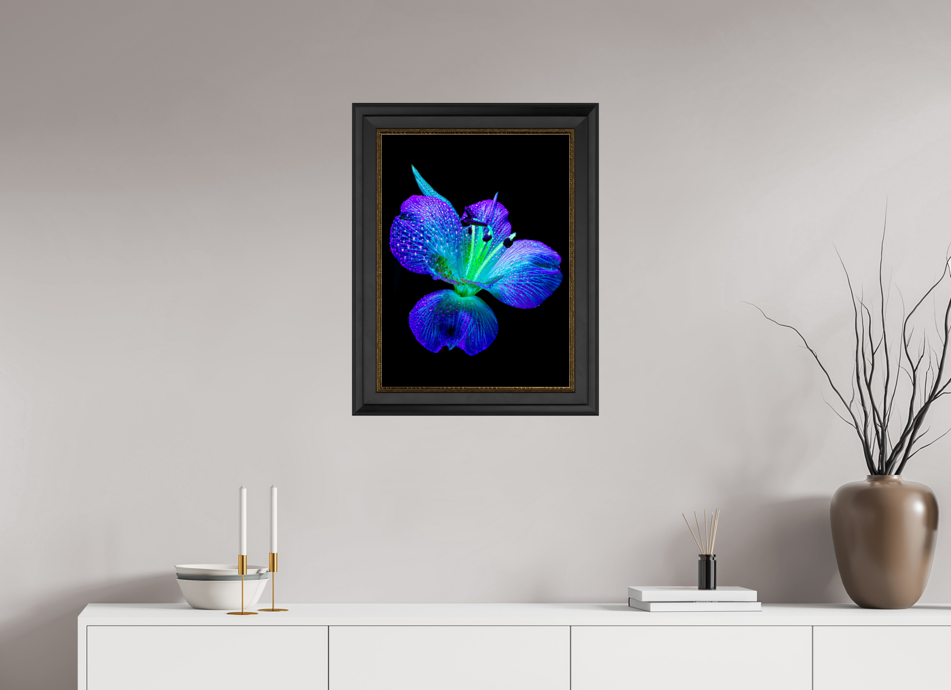 45 x 60 cm, 11 Black-Gold Frame The sparkle of wings in the dew