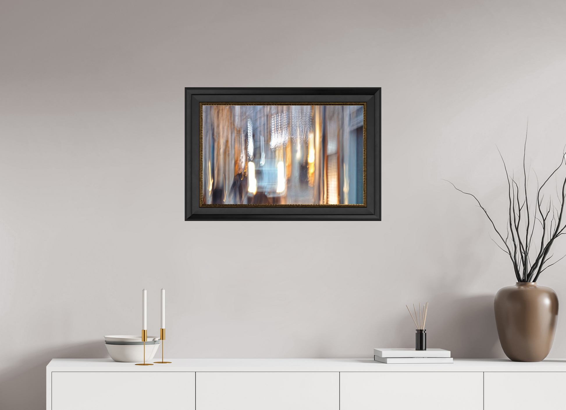 64 x 40 cm, 11 Black-Gold Frame Weightless Alley