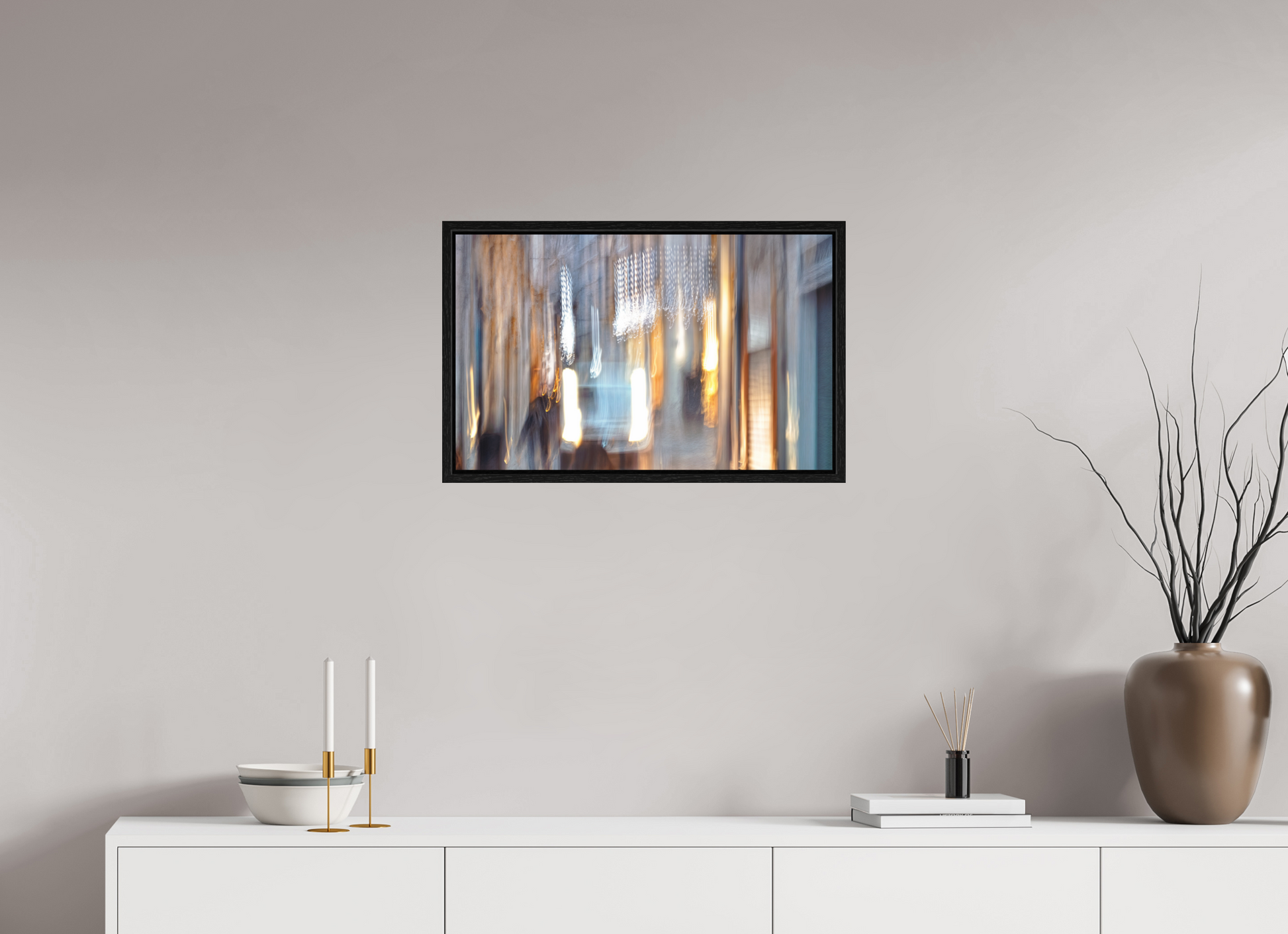 64 x 40 cm, 8 Black American Box Weightless Alley