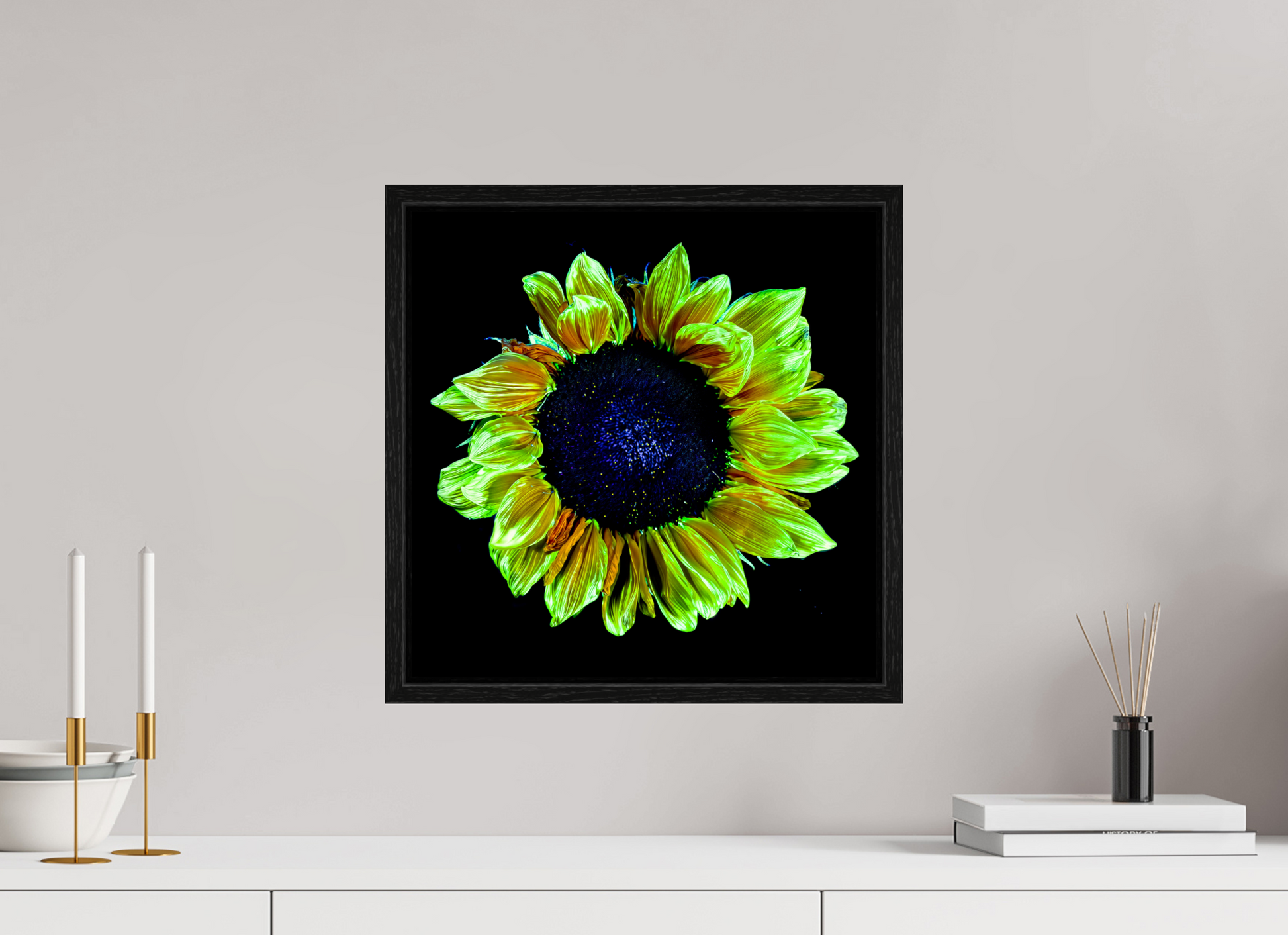 40 x 40 cm, 8 Black American Box Crown of Light