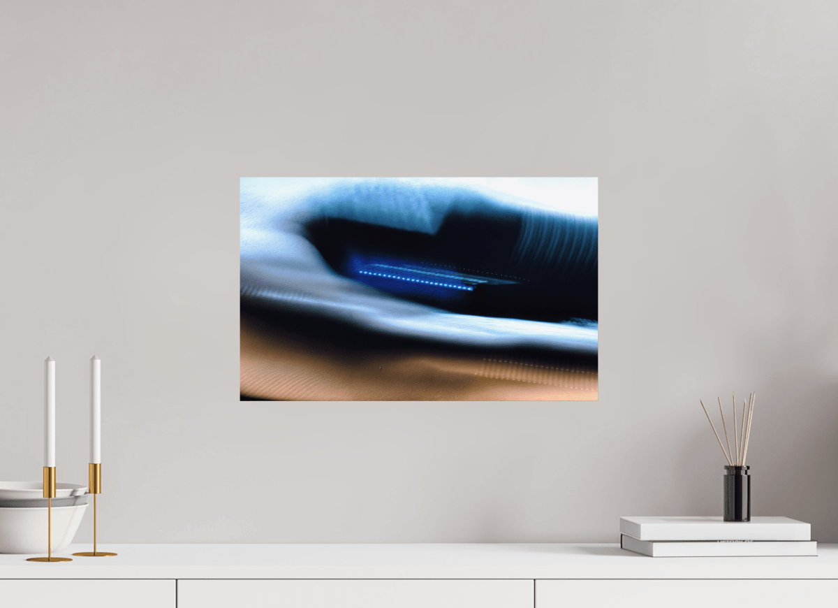 Running beneath the skin of the world - Idealart