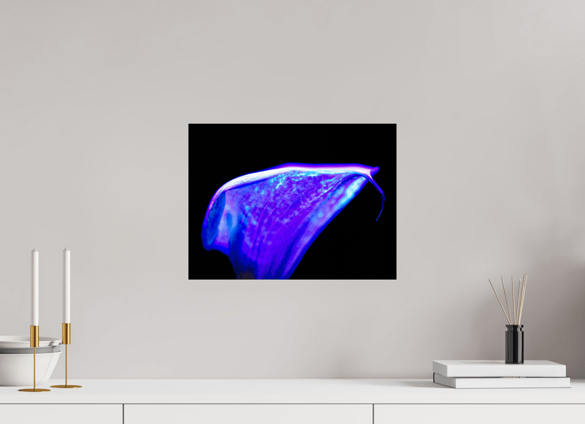 A purple wave on the edge of silence - Idealart