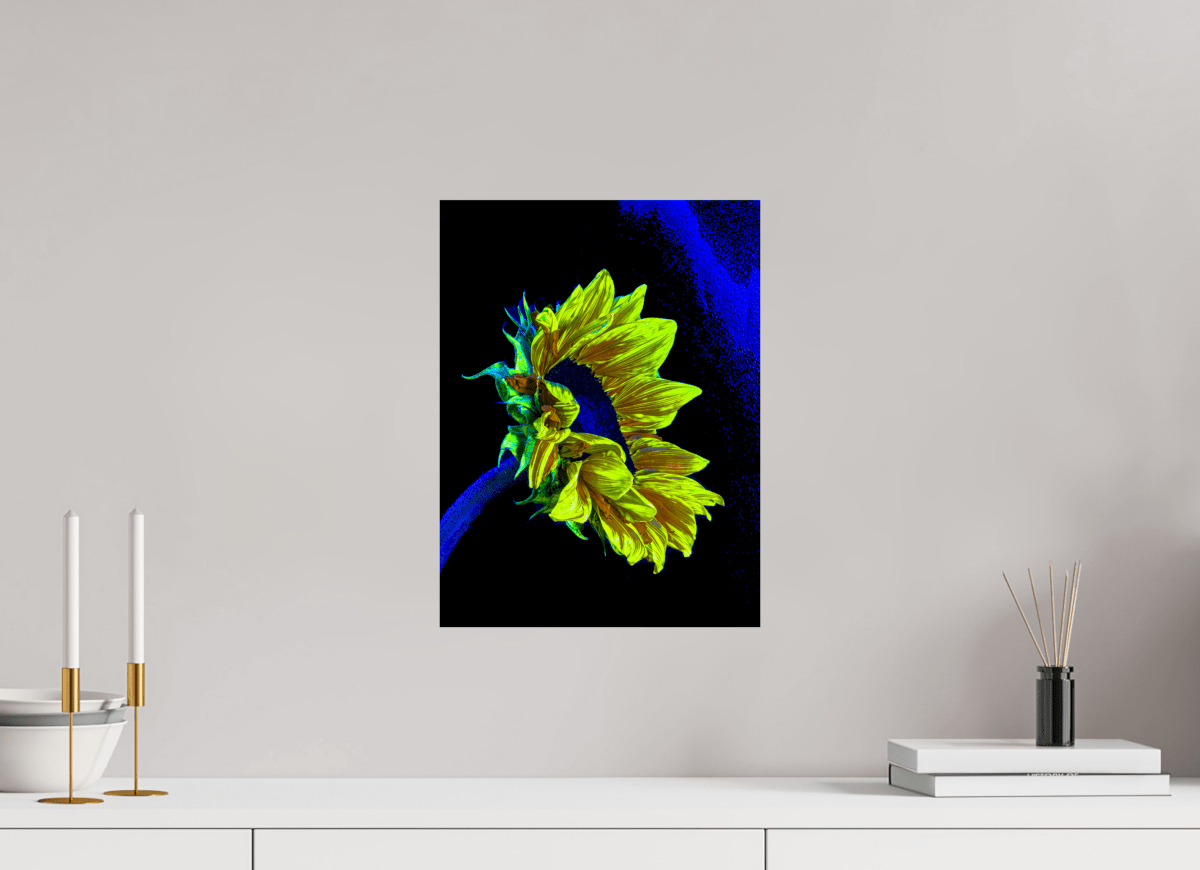 Gold lost in the blue of silence - Idealart