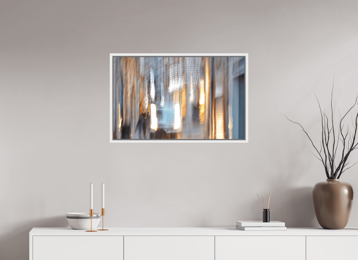 Weightless Alleyway - Idealart