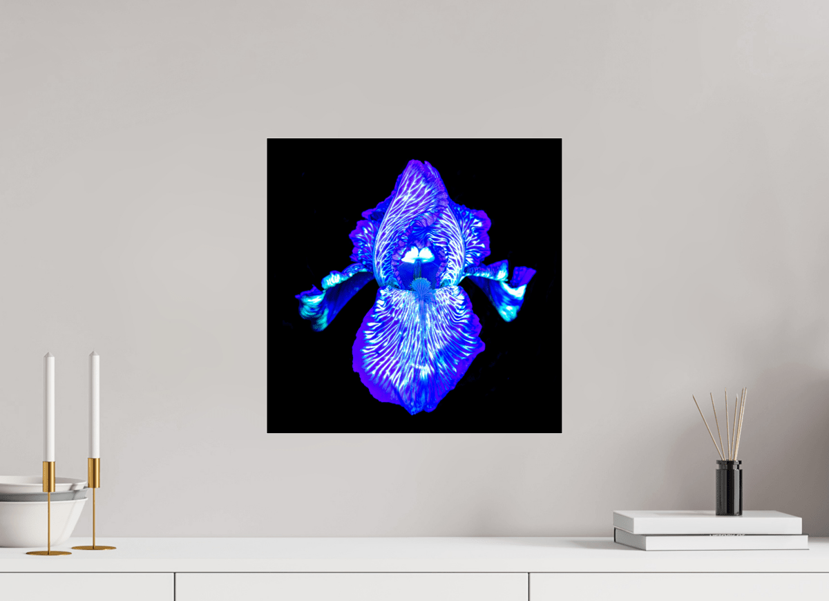 Iris of the Luminous Depths - Idealart