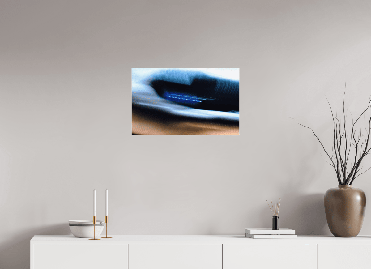 Running beneath the skin of the world - Idealart