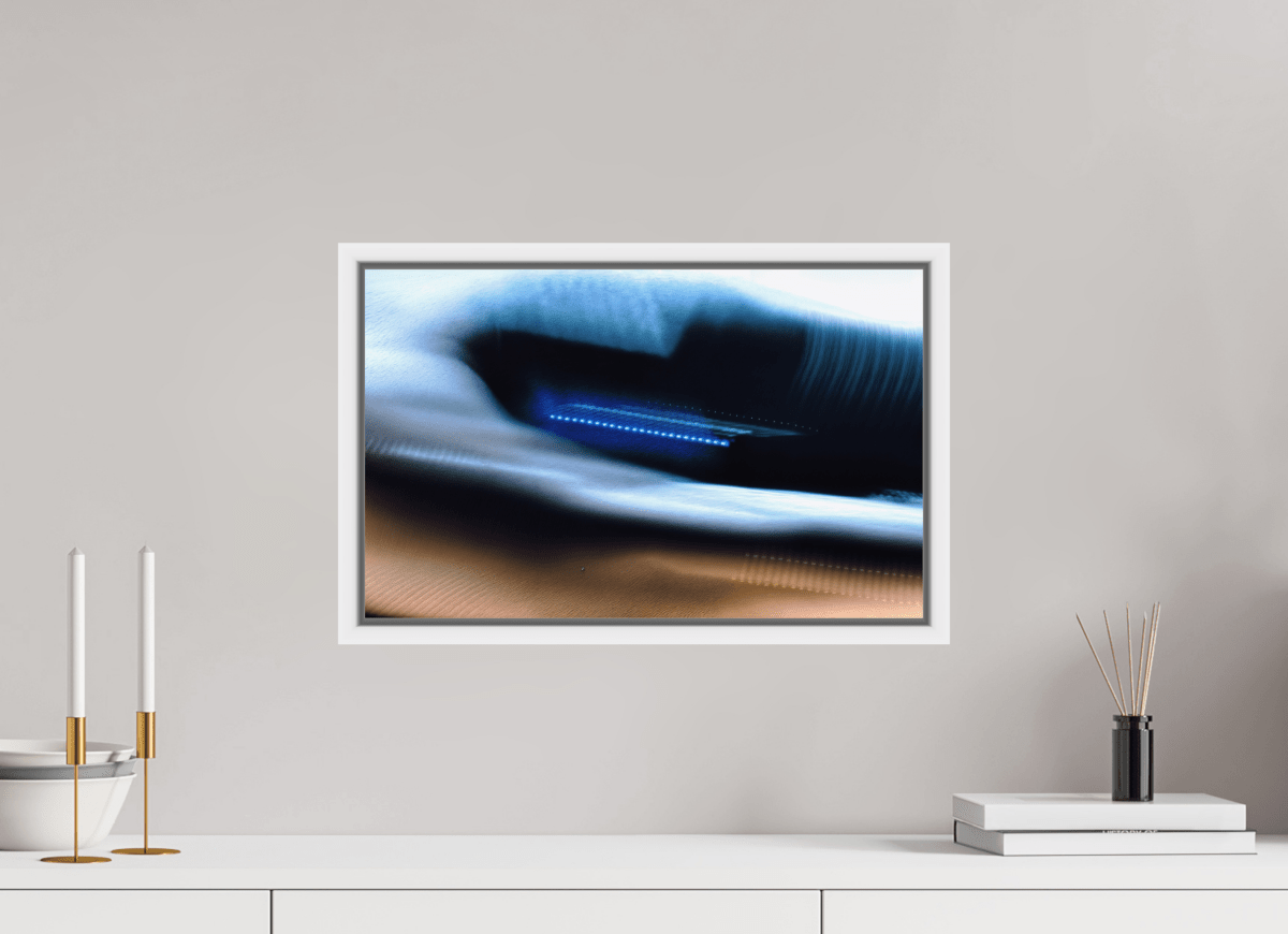 Running beneath the skin of the world - Idealart